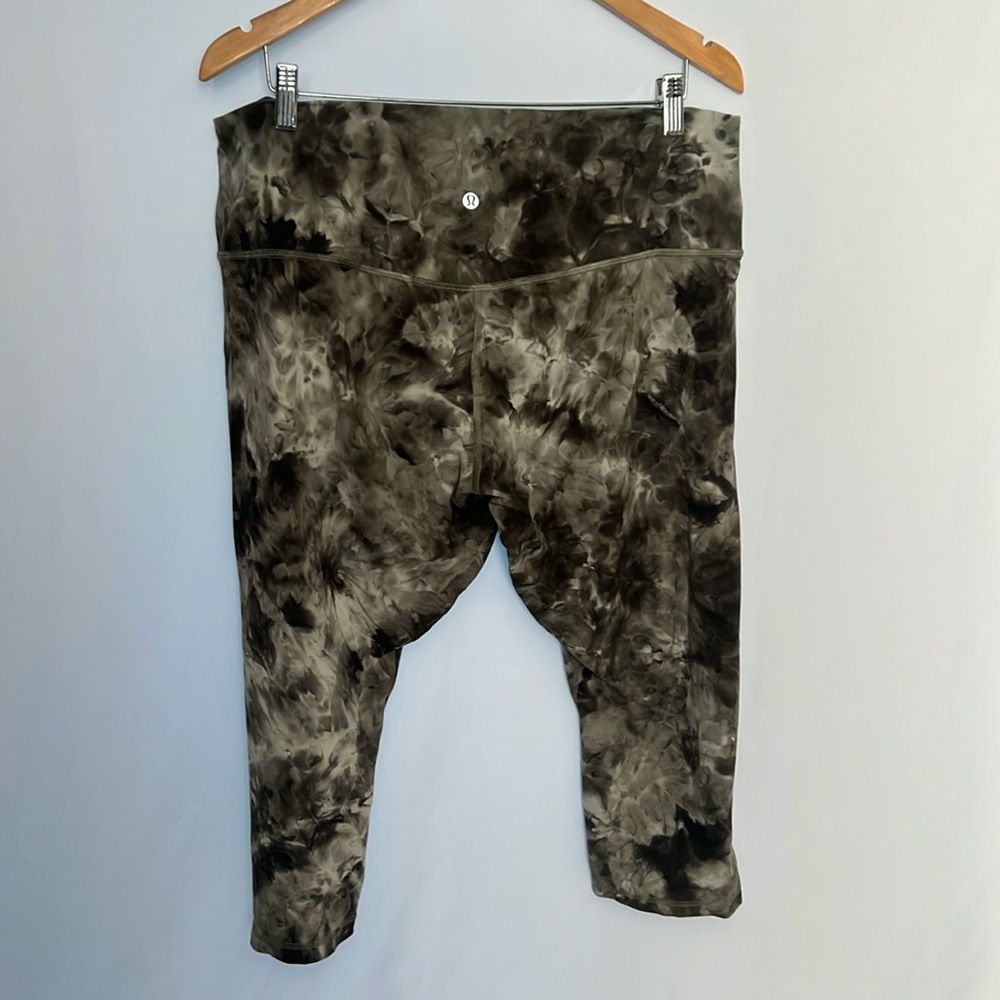 NWOT / Lululemon Align High-Rise Crop 21" - Picture 5 of 8